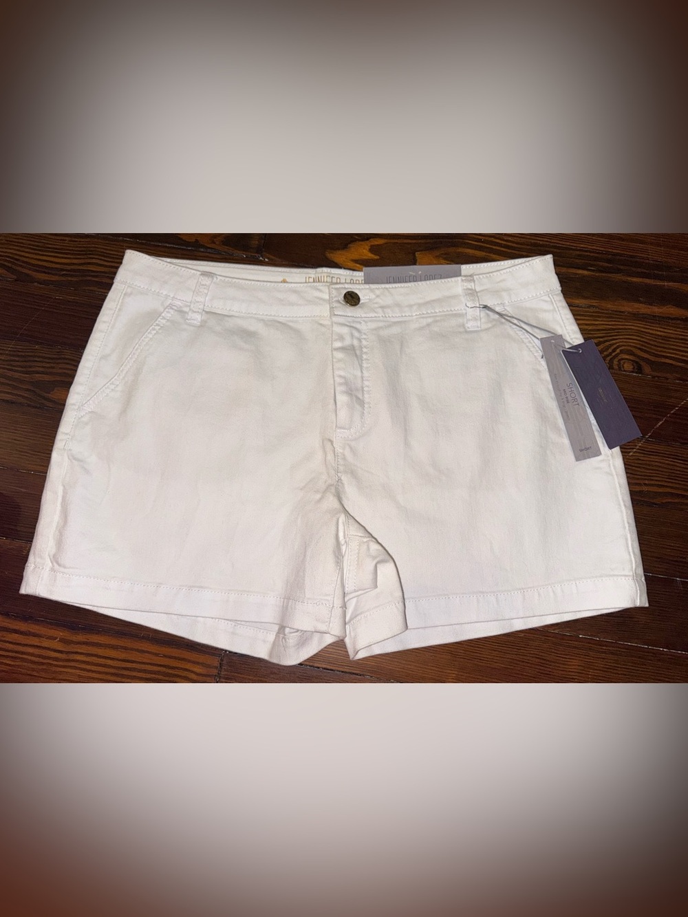 Jennifer Lopez Mid Rise Stretch Short Size 10 NWT white
